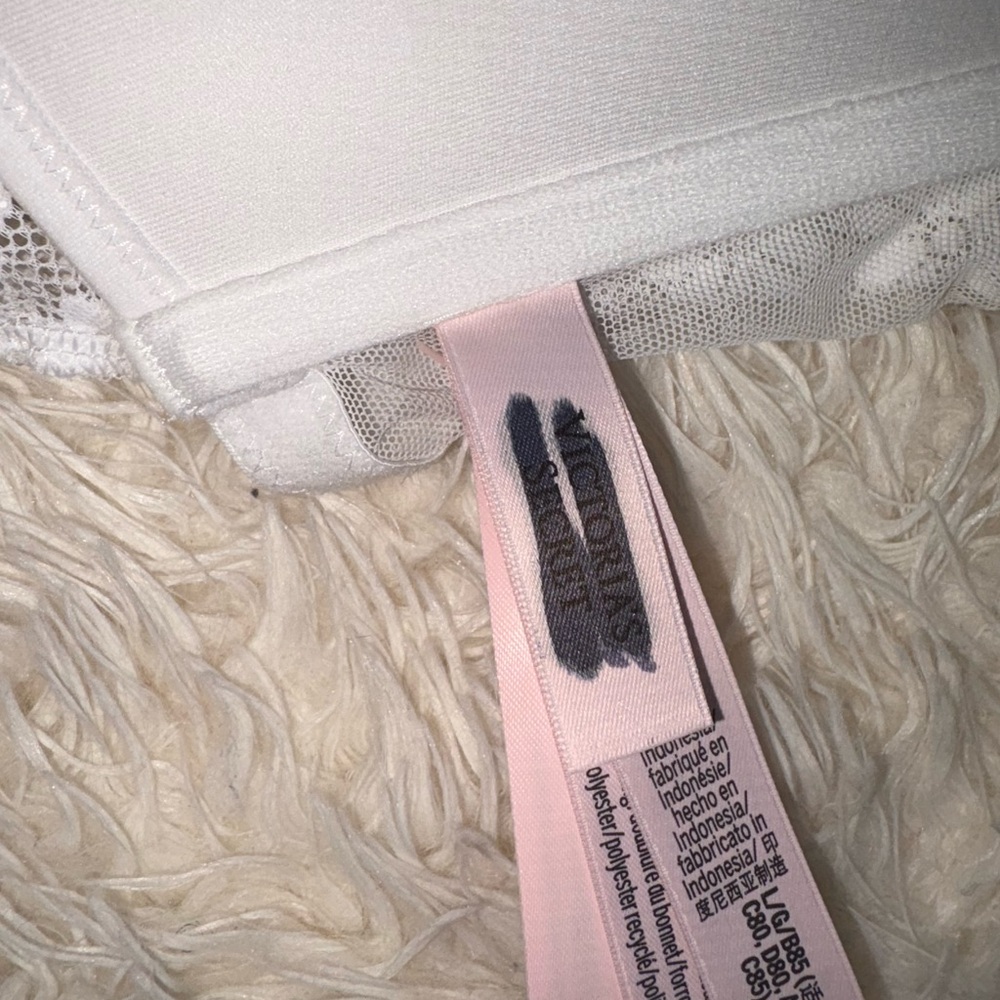 Victoria's Secret White Lace Bandeau - Picture 7 of 7